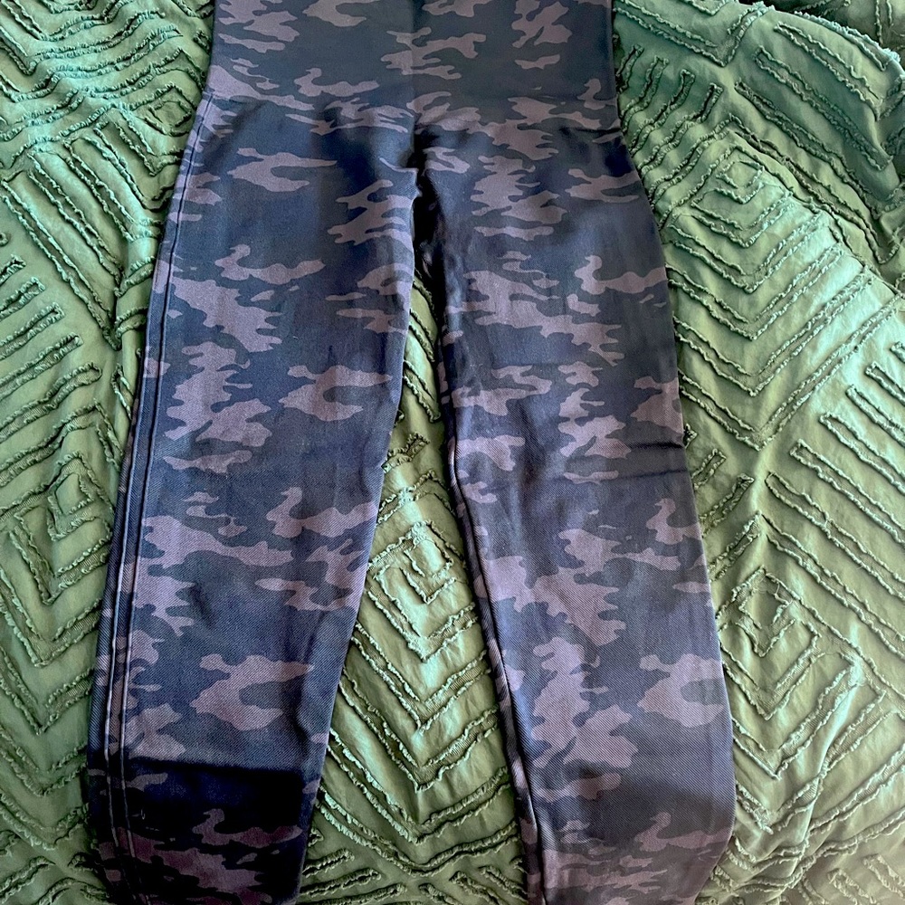 Camo SPANX leggings